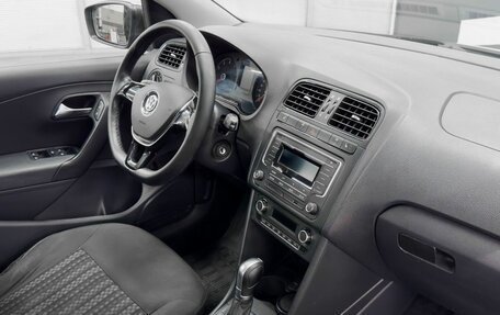 Volkswagen Polo VI (EU Market), 2017 год, 1 139 900 рублей, 9 фотография