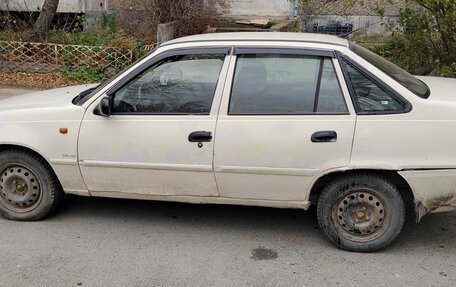 Daewoo Nexia I рестайлинг, 2010 год, 140 000 рублей, 3 фотография