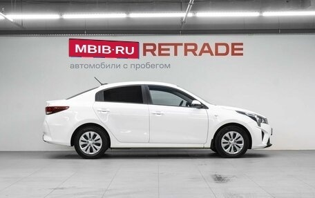 KIA Rio IV, 2021 год, 1 369 000 рублей, 5 фотография