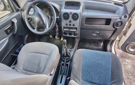 Peugeot Partner II рестайлинг 2, 2005 год, 390 000 рублей, 15 фотография