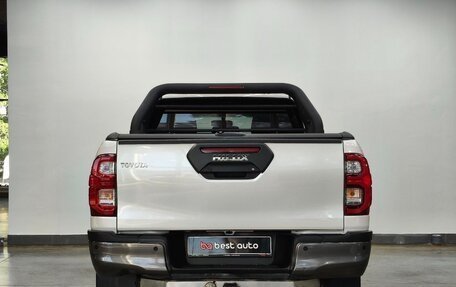 Toyota Hilux VIII, 2021 год, 5 190 000 рублей, 8 фотография
