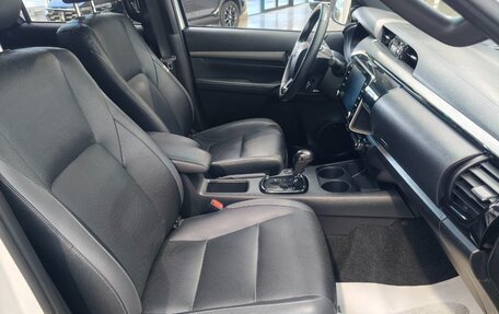 Toyota Hilux VIII, 2021 год, 5 190 000 рублей, 28 фотография