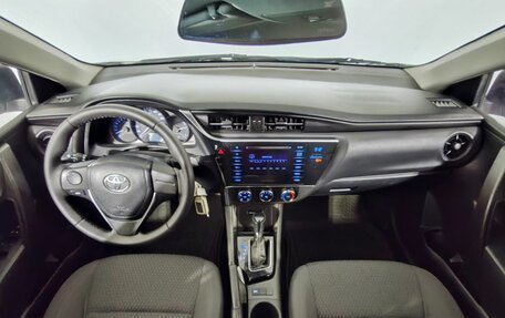 Toyota Corolla, 2018 год, 1 550 000 рублей, 10 фотография