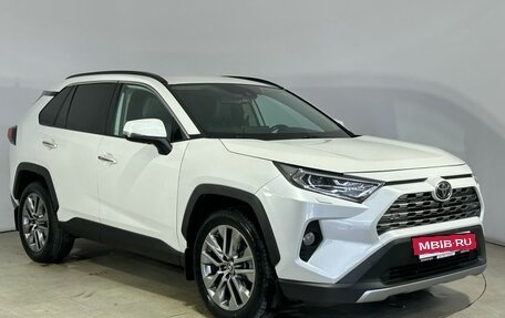 Toyota RAV4, 2020 год, 3 560 000 рублей, 4 фотография