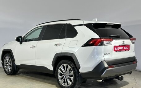 Toyota RAV4, 2020 год, 3 560 000 рублей, 10 фотография