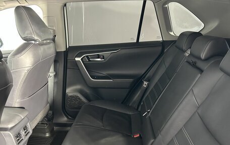 Toyota RAV4, 2020 год, 3 560 000 рублей, 21 фотография