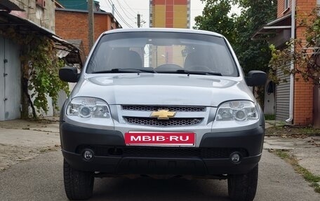 Chevrolet Niva I рестайлинг, 2010 год, 360 000 рублей, 3 фотография