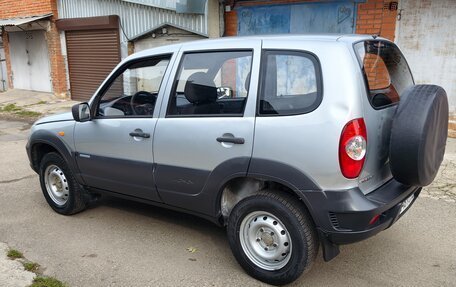 Chevrolet Niva I рестайлинг, 2010 год, 360 000 рублей, 15 фотография