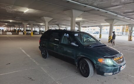 Chrysler Voyager IV, 2001 год, 450 000 рублей, 2 фотография