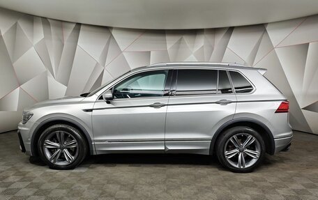 Volkswagen Tiguan II, 2018 год, 2 539 000 рублей, 5 фотография