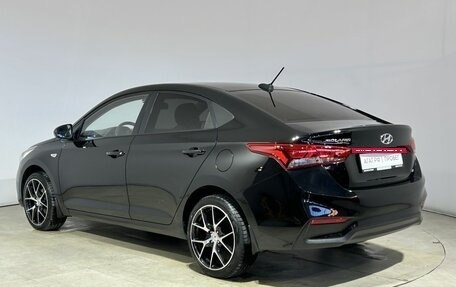 Hyundai Solaris II рестайлинг, 2018 год, 1 190 000 рублей, 10 фотография