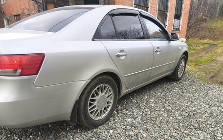 Hyundai Sonata VI, 2005 год, 470 000 рублей, 4 фотография