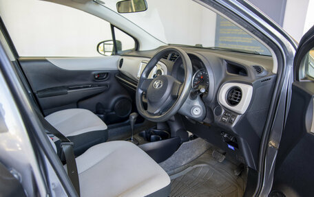 Toyota Vitz, 2013 год, 950 000 рублей, 15 фотография