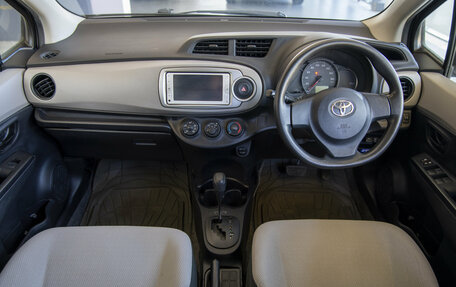 Toyota Vitz, 2013 год, 950 000 рублей, 22 фотография