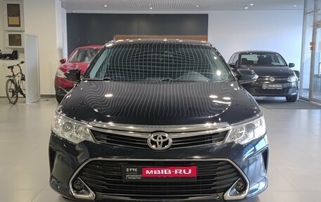 Toyota Camry, 2015 год, 1 980 000 рублей, 2 фотография