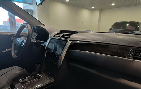 Toyota Camry, 2015 год, 1 980 000 рублей, 11 фотография