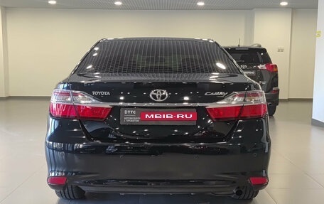 Toyota Camry, 2015 год, 1 980 000 рублей, 6 фотография