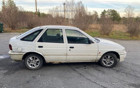 Ford Escort V, 1993 год, 89 000 рублей, 5 фотография