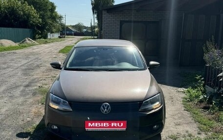 Volkswagen Jetta VII, 2013 год, 970 000 рублей, 1 фотография
