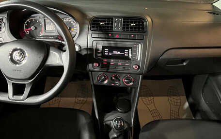 Volkswagen Polo VI (EU Market), 2017 год, 1 055 000 рублей, 7 фотография