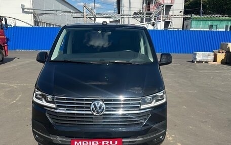 Volkswagen Multivan T6 рестайлинг, 2021 год, 7 100 000 рублей, 12 фотография