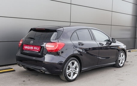 Mercedes-Benz A-Класс, 2015 год, 1 349 000 рублей, 5 фотография