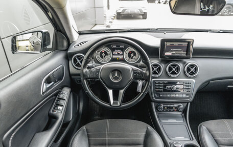 Mercedes-Benz A-Класс, 2015 год, 1 349 000 рублей, 16 фотография