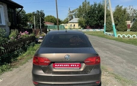 Volkswagen Jetta VII, 2013 год, 970 000 рублей, 2 фотография