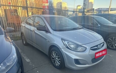 Hyundai Solaris II рестайлинг, 2012 год, 535 000 рублей, 3 фотография