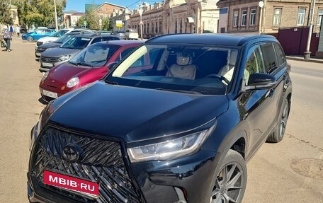 Toyota Highlander III, 2014 год, 2 600 000 рублей, 4 фотография