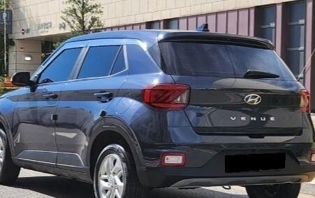 Hyundai Venue I, 2023 год, 1 850 000 рублей, 4 фотография