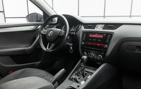 Skoda Octavia, 2019 год, 1 890 000 рублей, 10 фотография