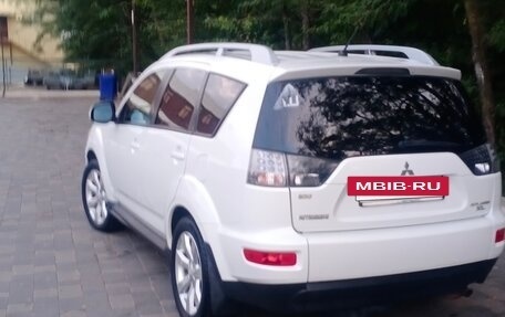 Mitsubishi Outlander III рестайлинг 3, 2010 год, 1 350 000 рублей, 6 фотография