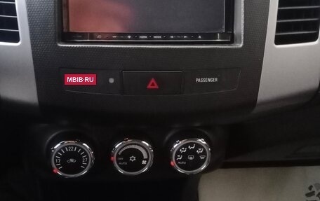 Mitsubishi Outlander III рестайлинг 3, 2010 год, 1 350 000 рублей, 9 фотография