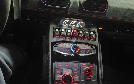 Lamborghini Huracán, 2018 год, 22 000 000 рублей, 2 фотография
