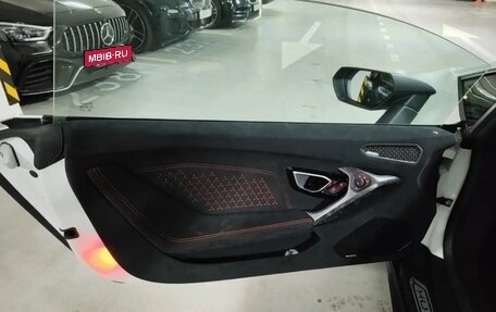 Lamborghini Huracán, 2018 год, 22 000 000 рублей, 7 фотография