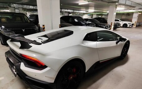 Lamborghini Huracán, 2018 год, 22 000 000 рублей, 12 фотография
