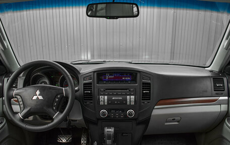 Mitsubishi Pajero IV рестайлинг 2, 2007 год, 1 785 000 рублей, 10 фотография