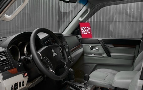 Mitsubishi Pajero IV рестайлинг 2, 2007 год, 1 785 000 рублей, 9 фотография