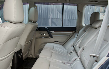 Mitsubishi Pajero IV рестайлинг 2, 2007 год, 1 785 000 рублей, 21 фотография