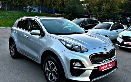 KIA Sportage IV рестайлинг, 2019 год, 1 870 000 рублей, 2 фотография