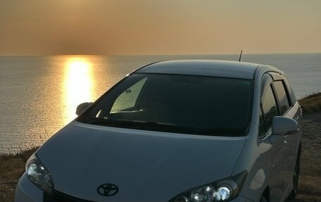 Toyota Wish II, 2012 год, 1 099 000 рублей, 2 фотография