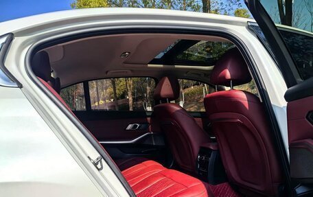 BMW 3 серия, 2023 год, 2 920 000 рублей, 16 фотография