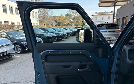 Land Rover Defender II, 2026 год, 11 200 022 рублей, 28 фотография