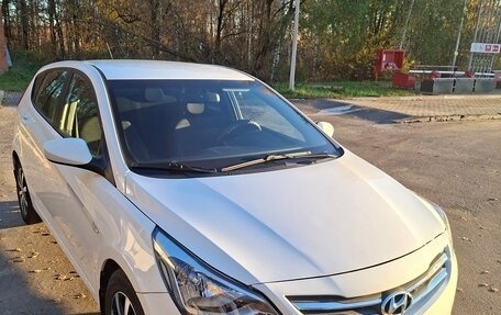 Hyundai Solaris II рестайлинг, 2014 год, 650 000 рублей, 1 фотография
