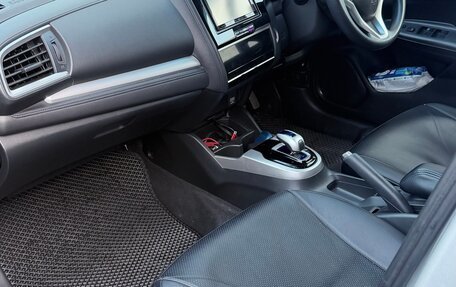 Honda Fit III, 2013 год, 800 000 рублей, 4 фотография
