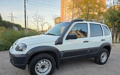 Chevrolet Niva I рестайлинг, 2020 год, 745 000 рублей, 4 фотография