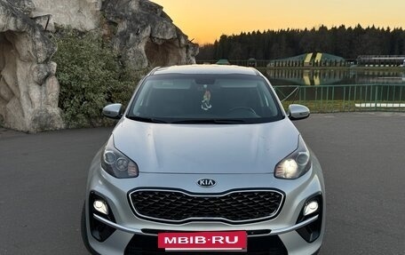 KIA Sportage IV рестайлинг, 2019 год, 2 450 000 рублей, 3 фотография