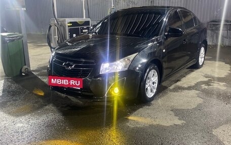 Chevrolet Cruze II, 2013 год, 850 000 рублей, 2 фотография