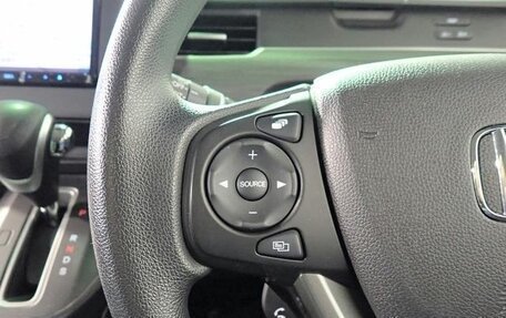 Honda Freed II, 2022 год, 1 550 000 рублей, 8 фотография